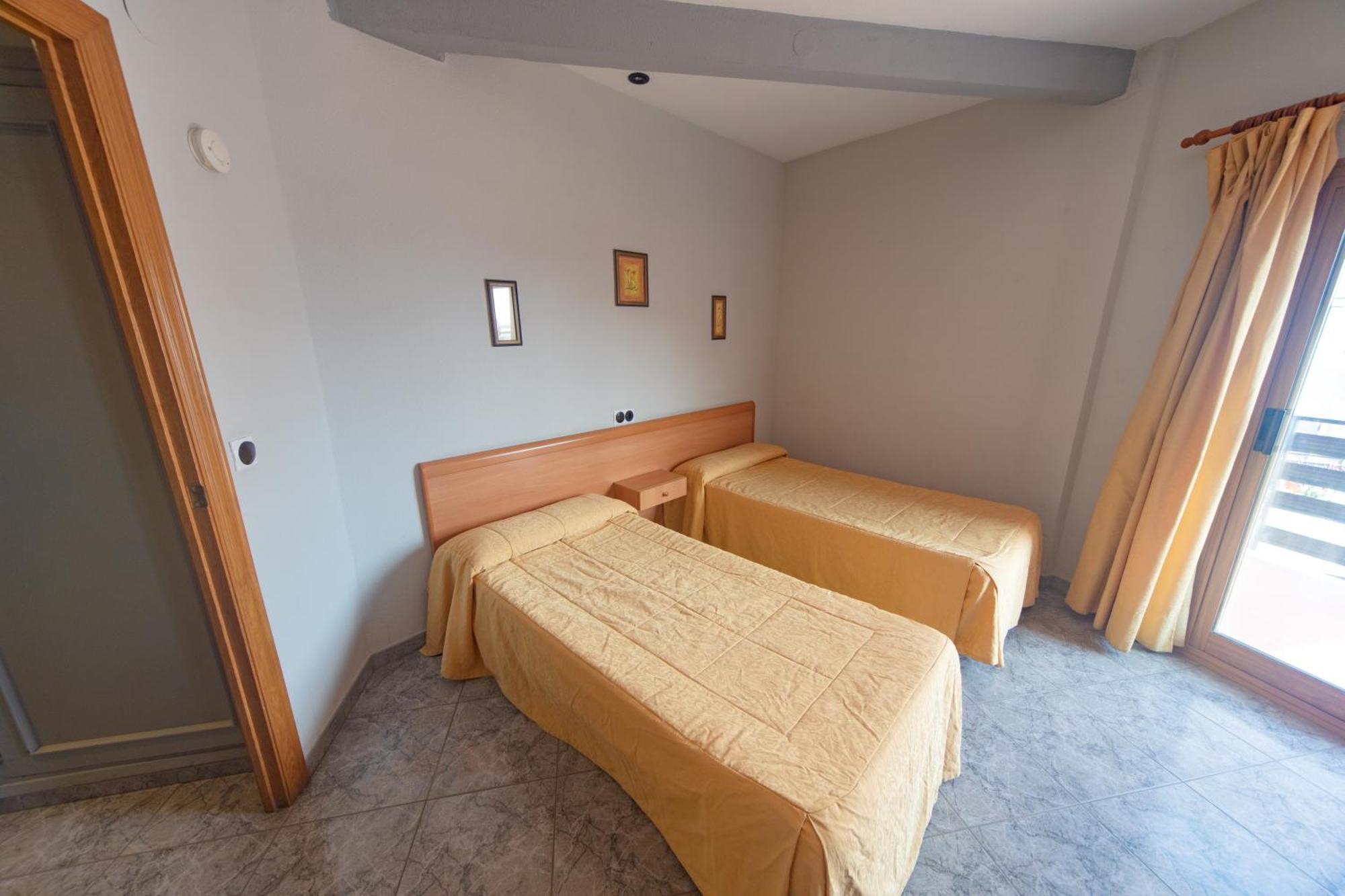 Hostal Virginia Favareta Zewnętrze zdjęcie