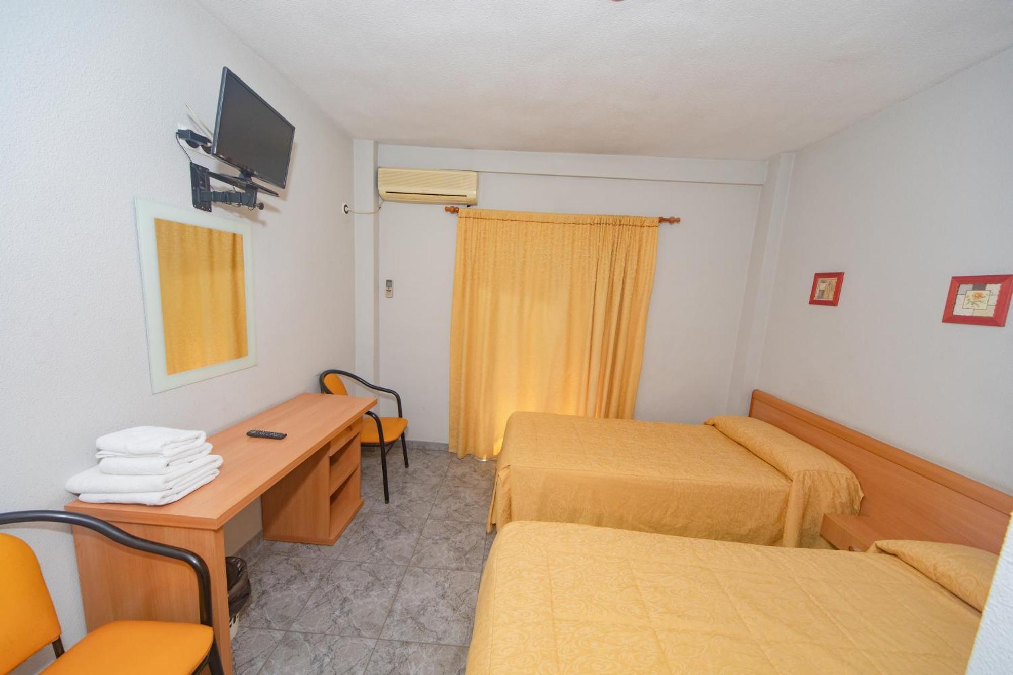 Hostal Virginia Favareta Zewnętrze zdjęcie