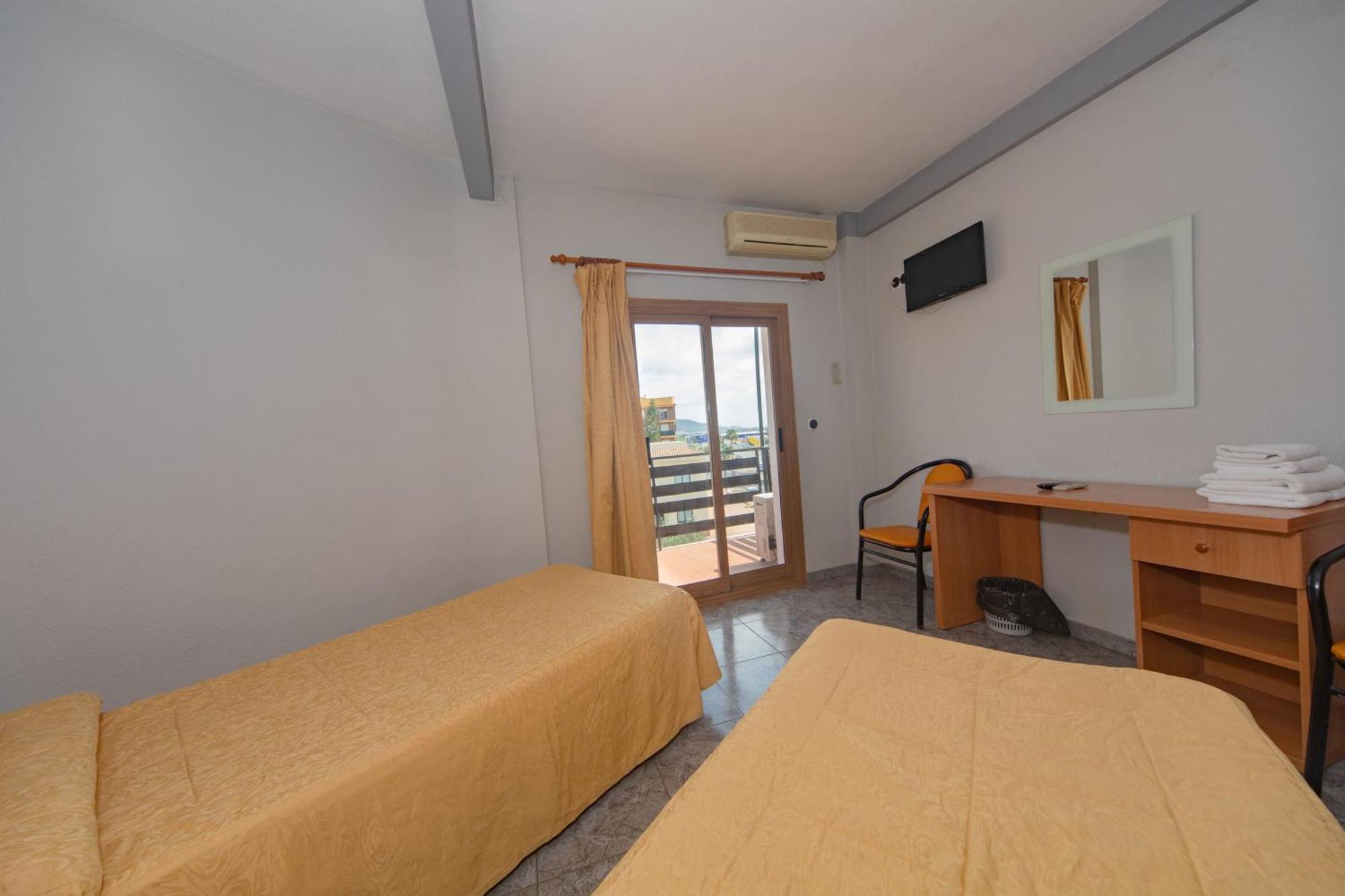 Hostal Virginia Favareta Zewnętrze zdjęcie